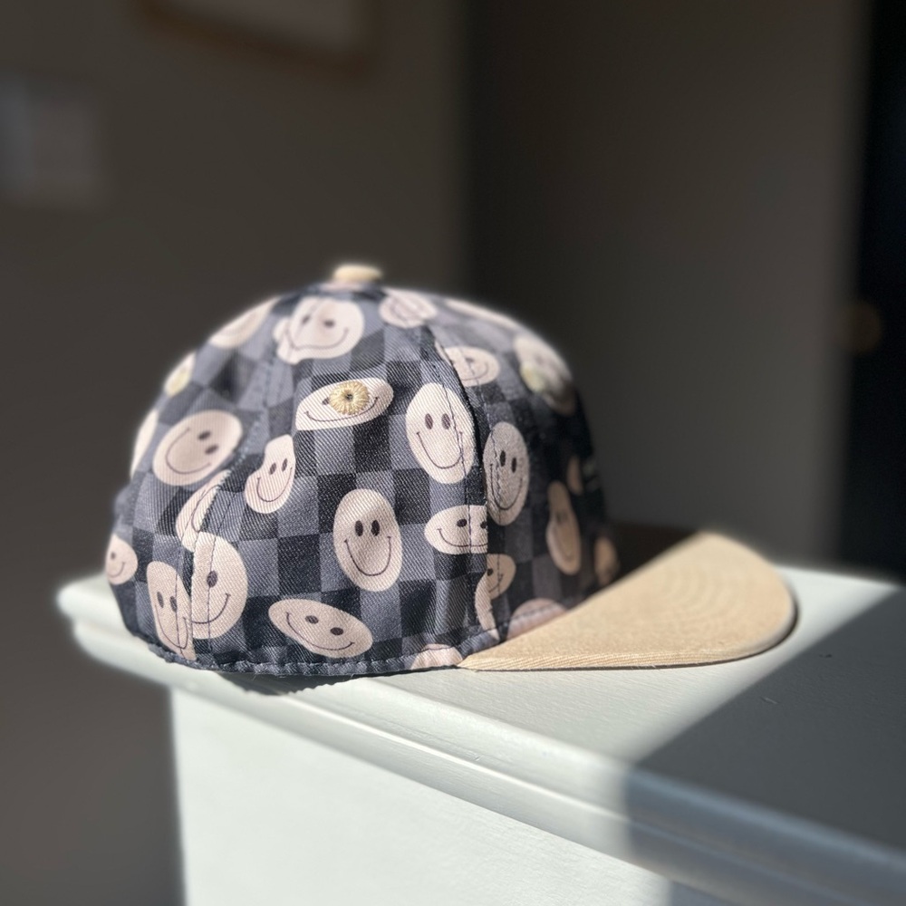 Headster Smiley Face Cap - Picture 2 of 5